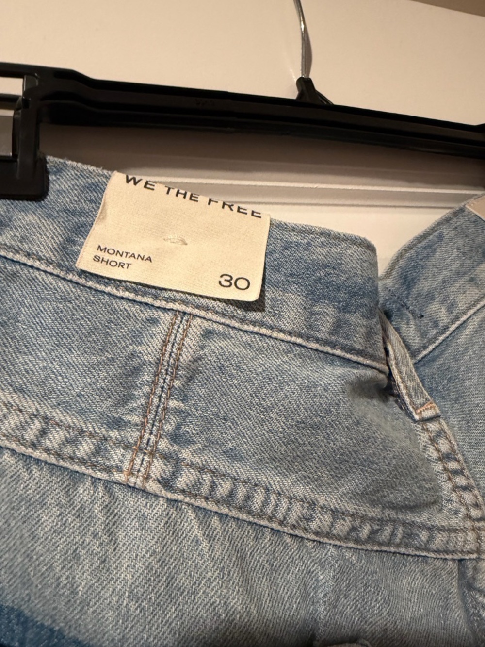 Free People Light Wash Denim Shorts 🔥Size 30 - Picture 4 of 4